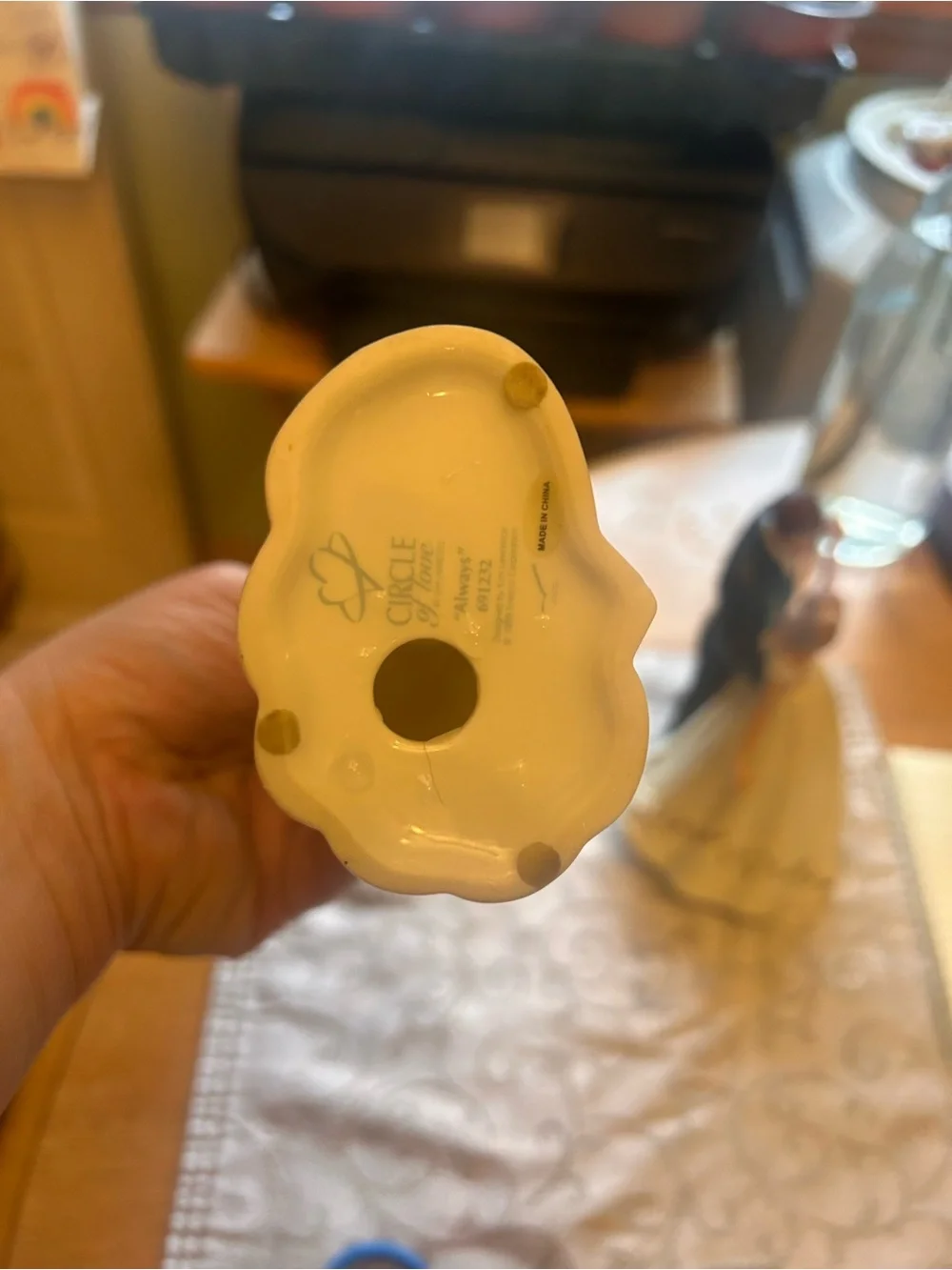 Minimalist Ceramic Couple Sculpture - Glossy Cream